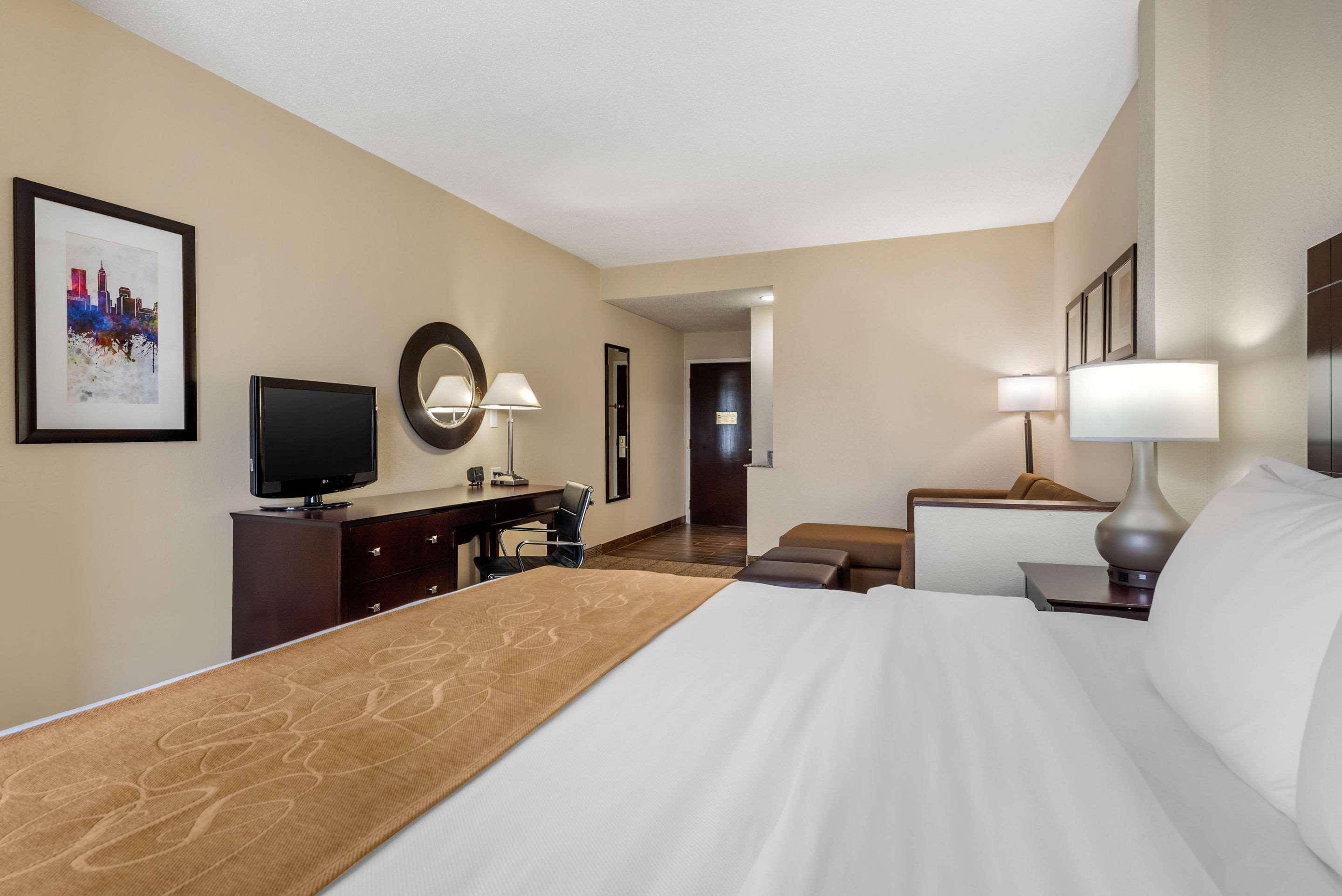 คอมฟอร์ต สวีท ลาฟาแยต ยูนิเวอร์ซิตี้ แอเรีย Hotel ภายนอก รูปภาพ